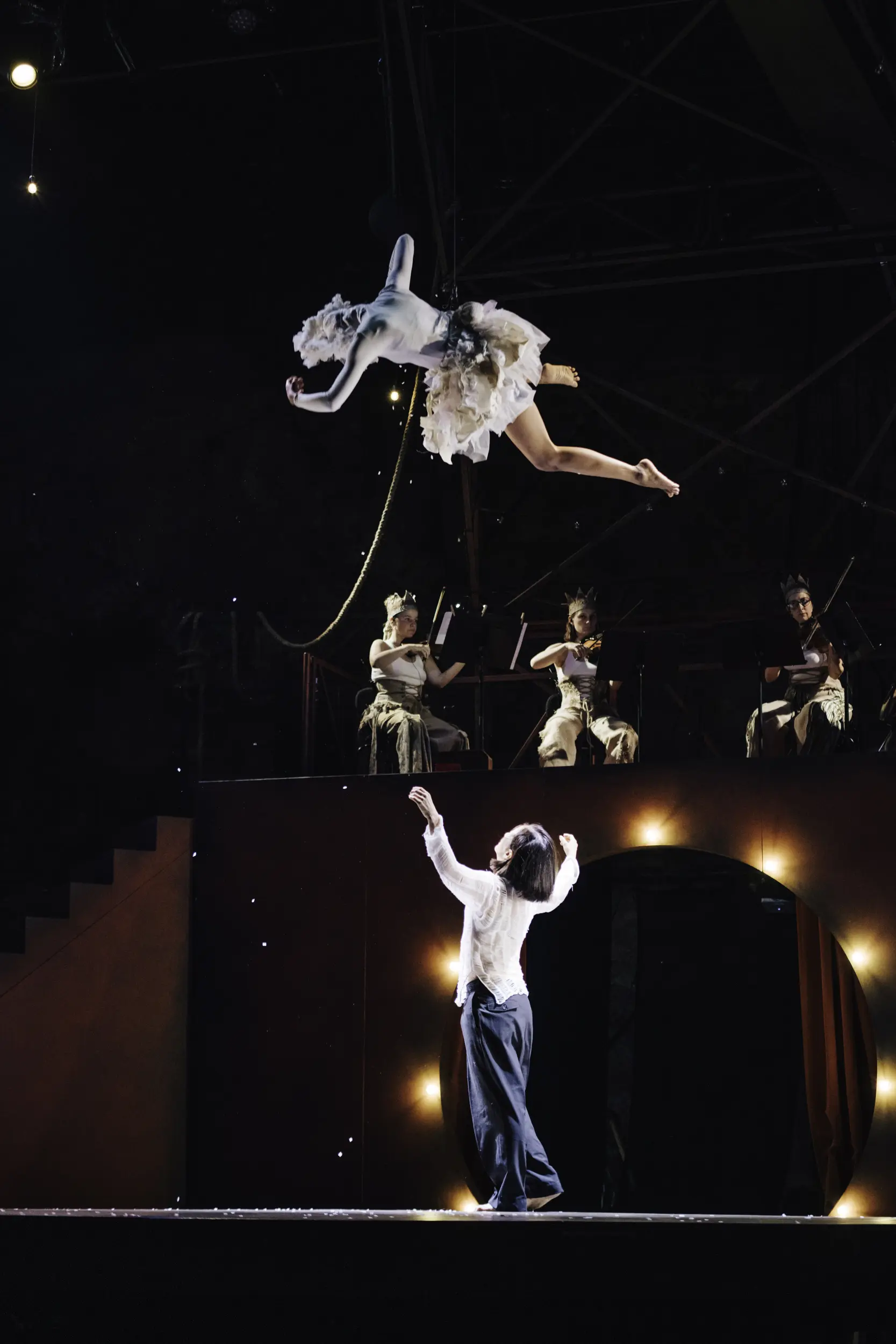 le_petit_cirque_1_c_alice_brazzit_grec_festival_de_barcelona.jpg