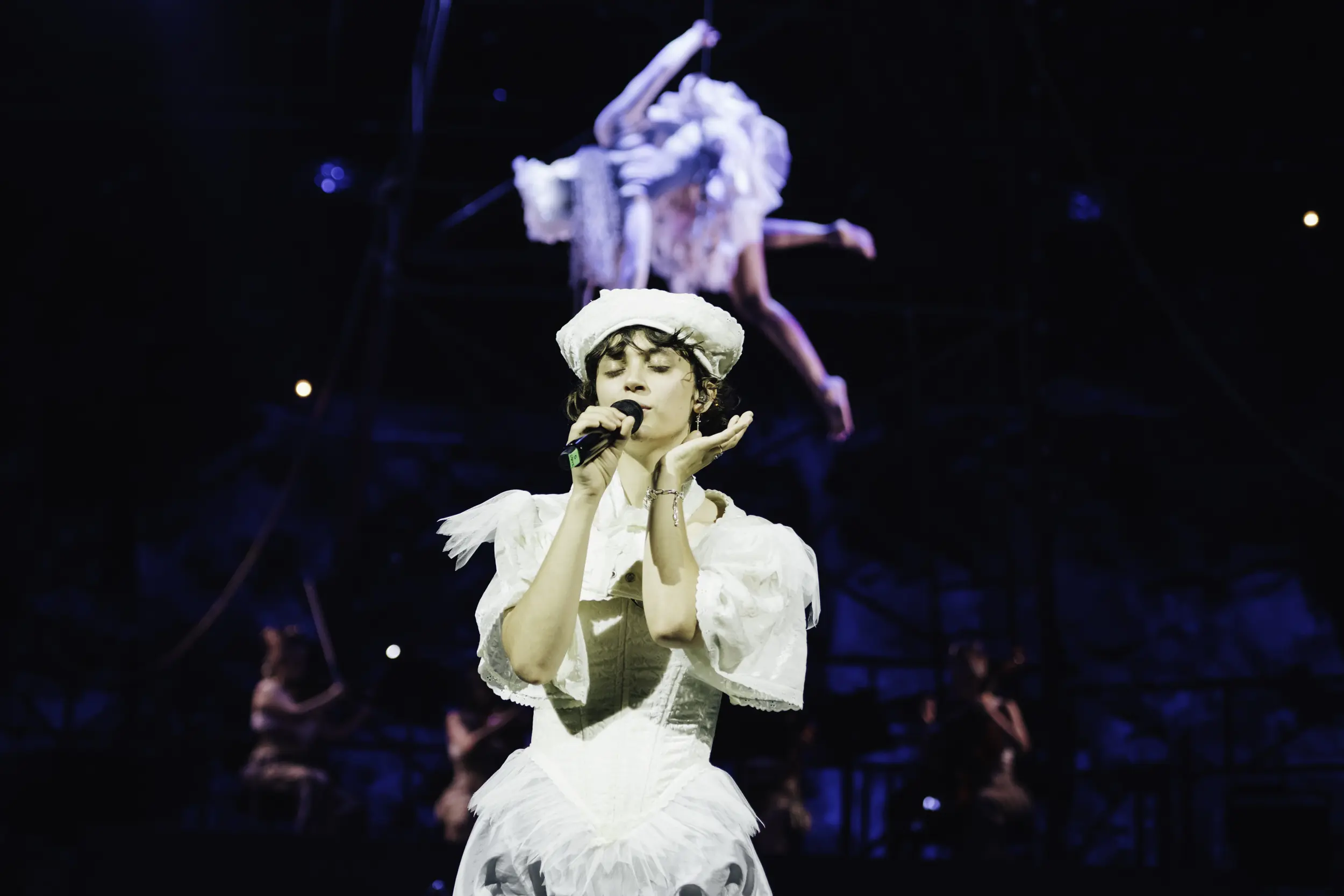 25_715_le_petit_cirque_3_c_alice_brazzit_grec_festival_de_barcelona.jpg