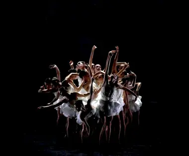 Ballet Preljocaj ©Jean-Claude Carbonne